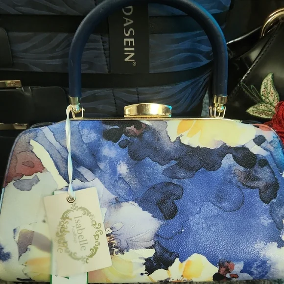 Get All Five Bags For The Price Of 2. Multiple Womens Bags For Price Of 2. - Picture 2 of 6